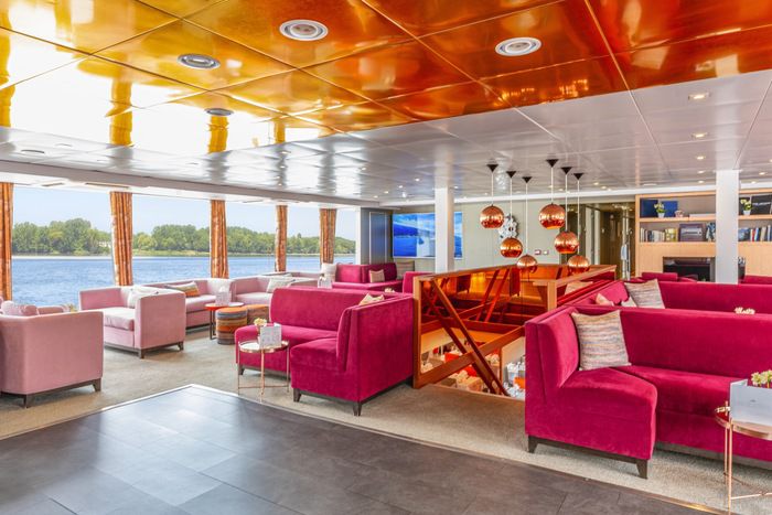 Entertainment on MS Loire Princesse